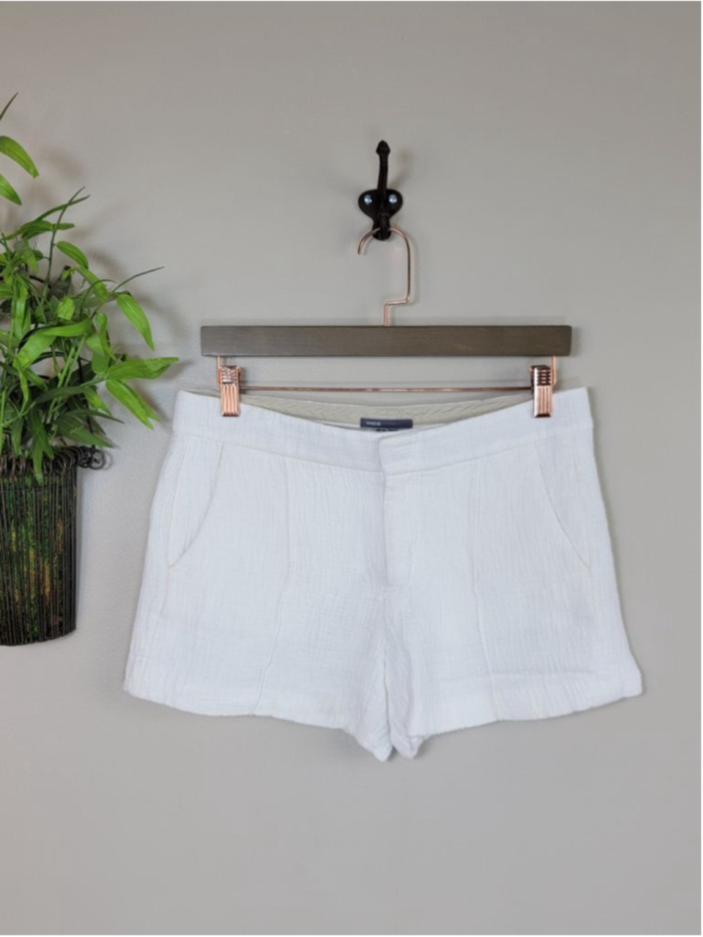 Vince 4 Pintuck Jacquard Textured Canvas Lightweight Cream Mid Rise Linen Shorts